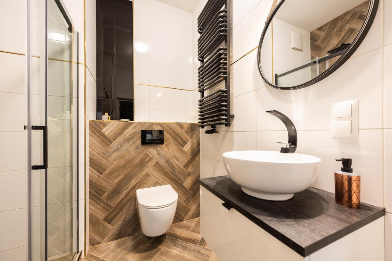 Flatbook - City Center Apartments Waterlane Vintage With Gym กดัญสก์ ภายนอก รูปภาพ
