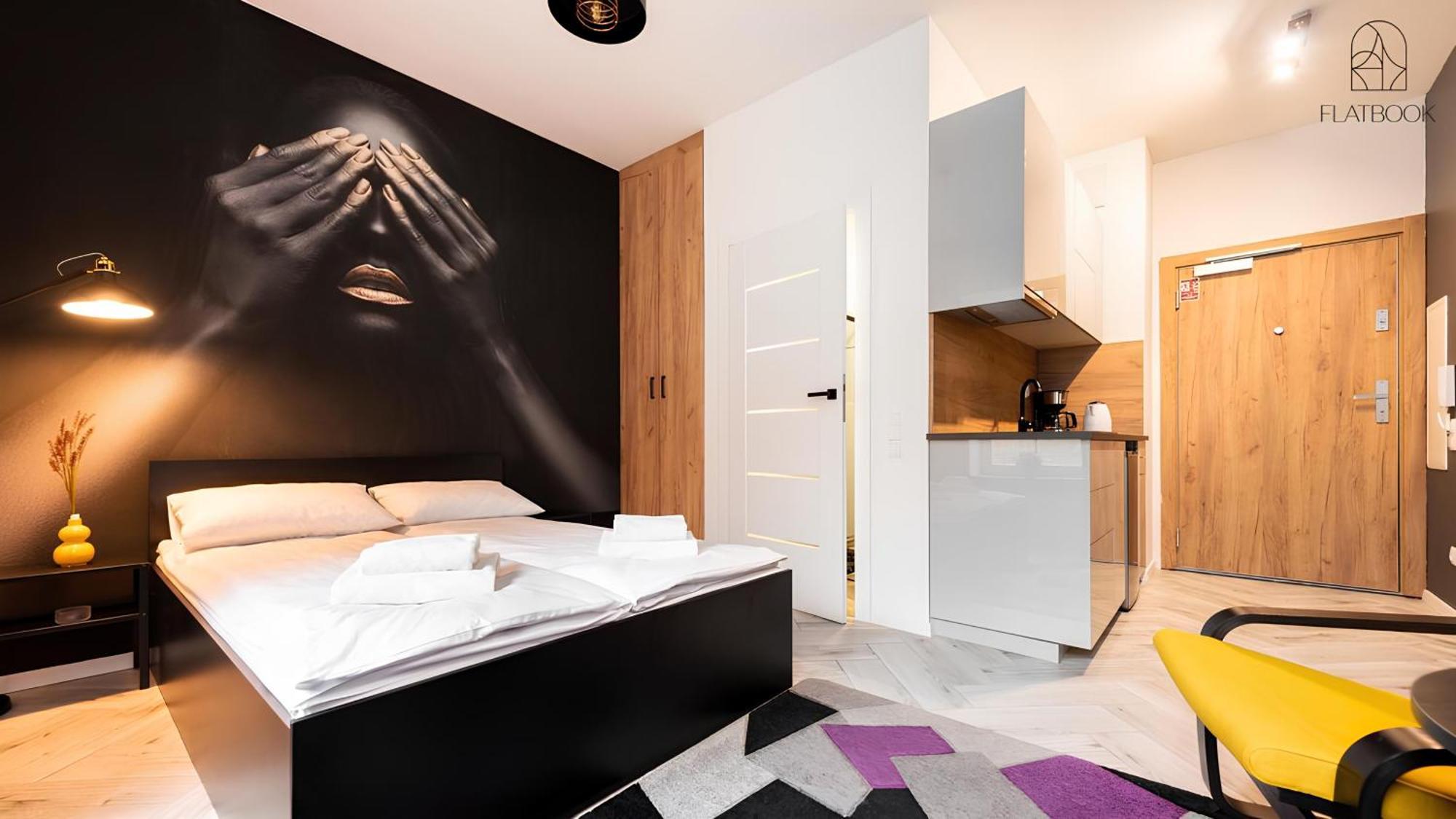 Flatbook - City Center Apartments Waterlane Vintage With Gym กดัญสก์ ภายนอก รูปภาพ